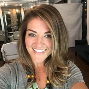 Meet your Posher, Lara